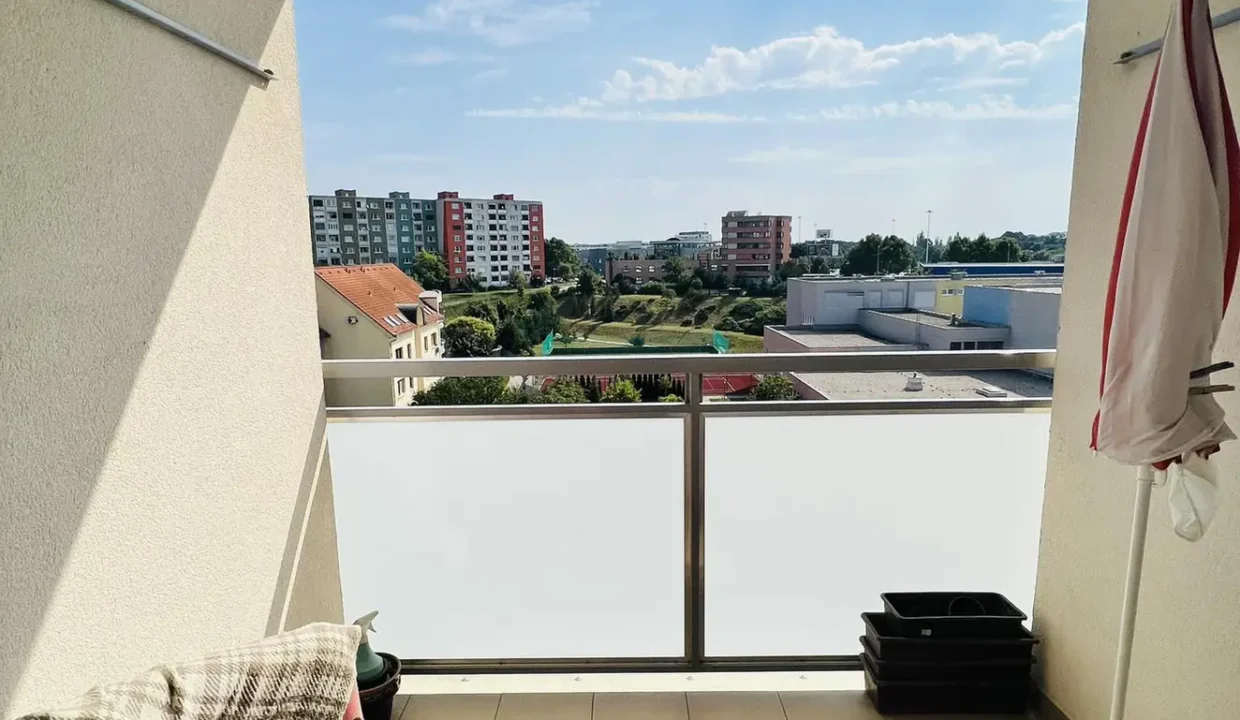 1-izbovy-byt-s-lodziou-40-41-m2-trnava-01