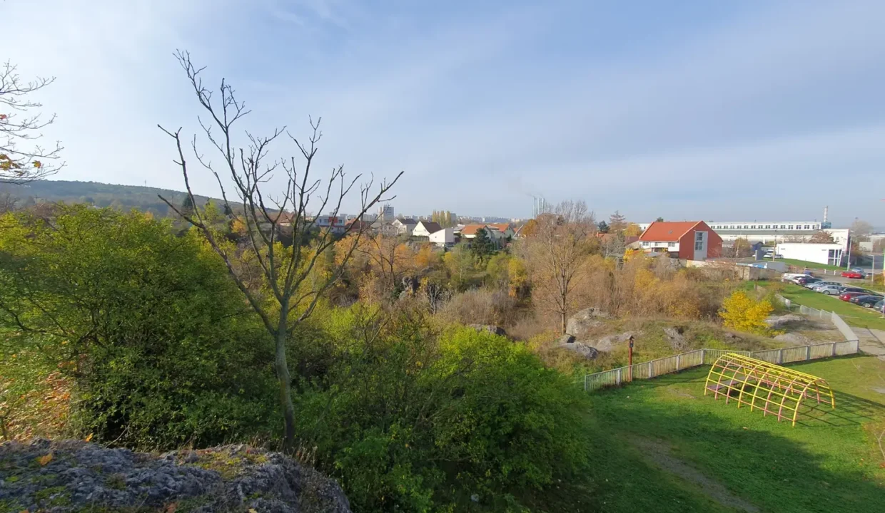 2-izbovy-byt-na-rekonstrukciu-56-m2-sturova-nitra-09
