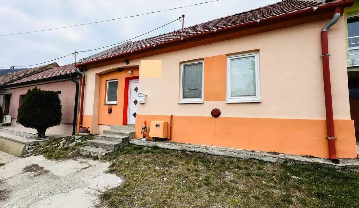 2-izbovy-rodinny-dom-pozemok-203-m2-hlavna-horne-oresany-01