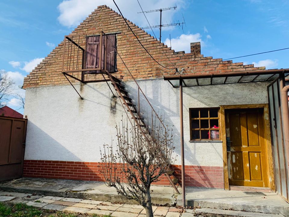 2-izbovy-rodinny-dom-pozemok-619-m2-spacince-18