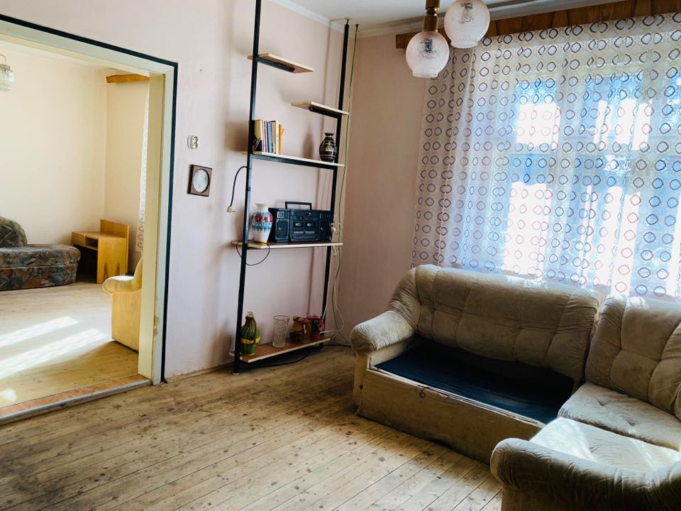 2-izbovy-rodinny-dom-pozemok-619-m2-spacince-55