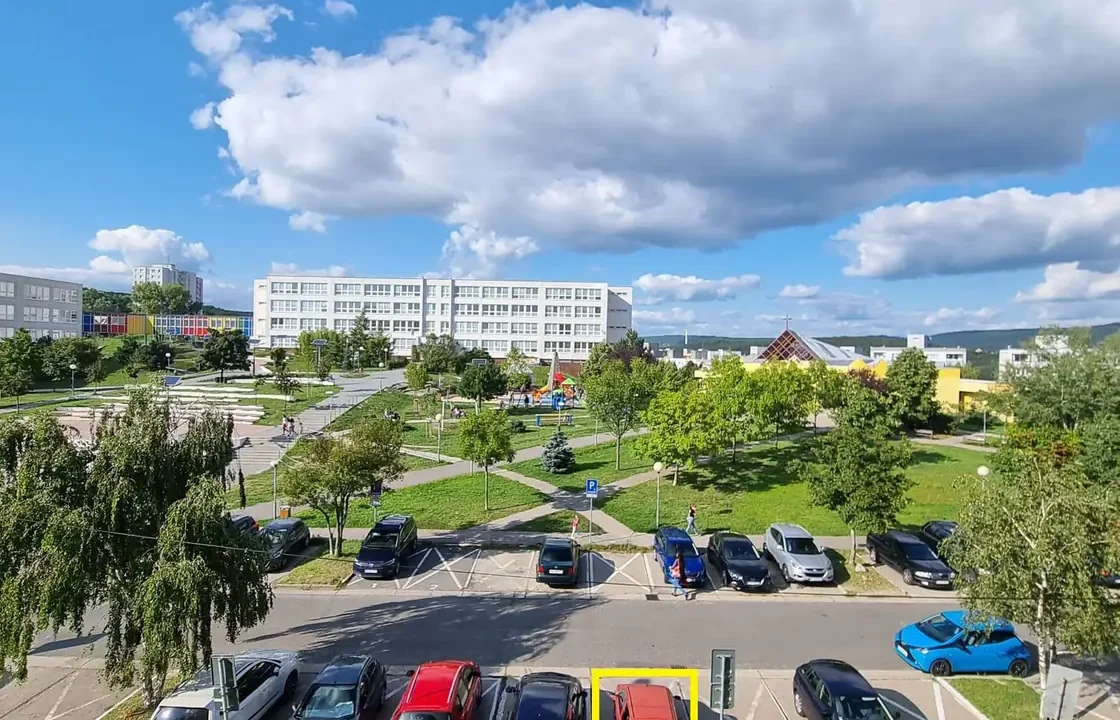3-izbovy-byt-71-m2-pribisova-karlova-ves-02