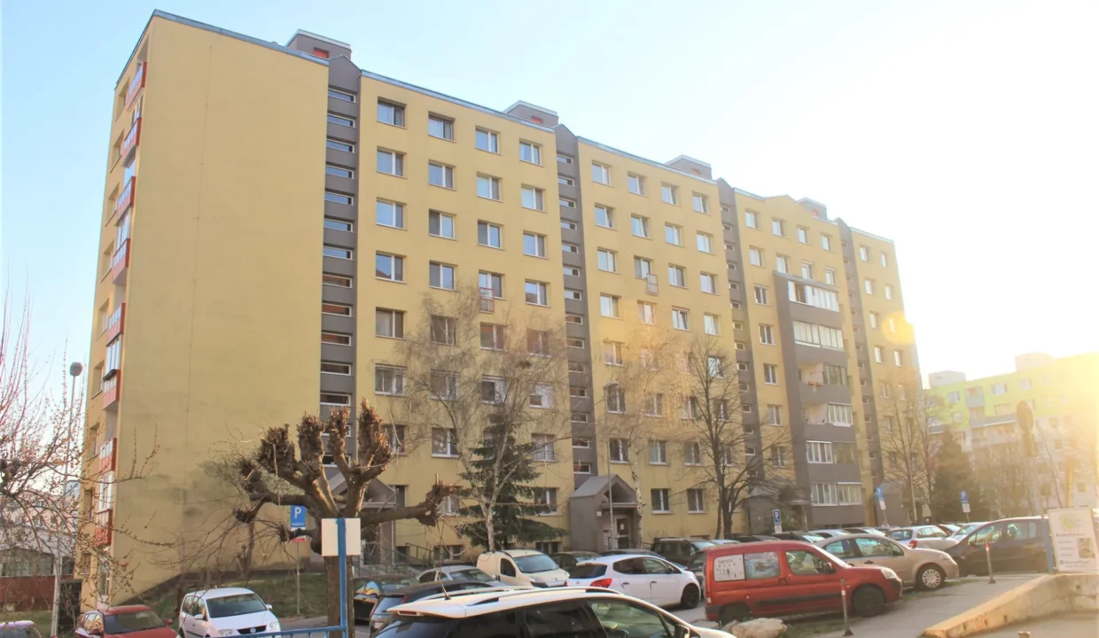 3-izbovy-byt-s-lodziou-74-m2-pribisova-karlova-ves-01