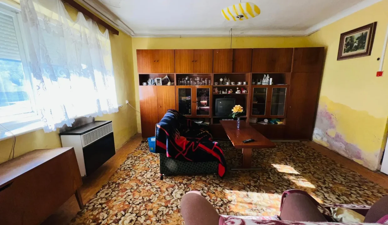 3-izbovy-rodinny-dom-229-m2-hlohovec-02