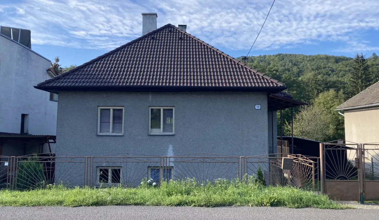 5-izbovy-rodinny-dom-pozemok-1076-m2-horne-hamre-19