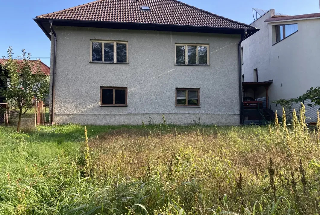 5-izbovy-rodinny-dom-pozemok-1076-m2-horne-hamre-42