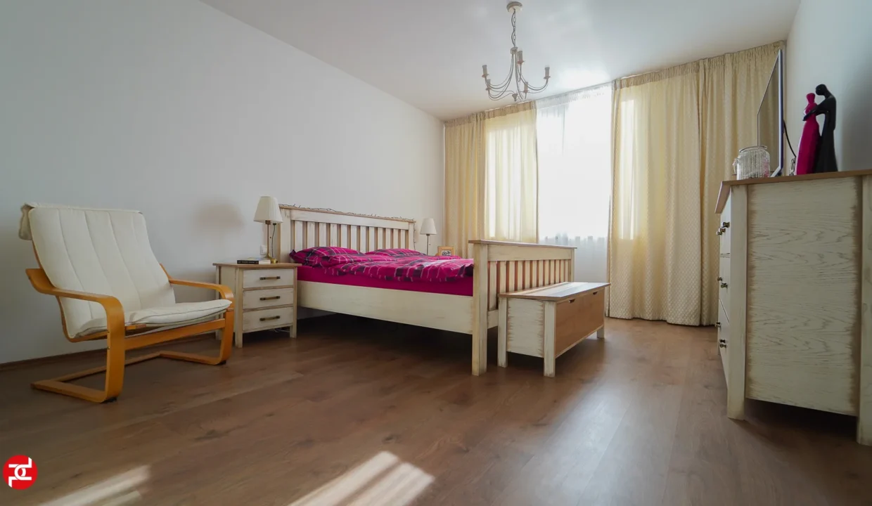 5-izbovy-rodinny-dom-pozemok-346-m2-hruba-borsa-16