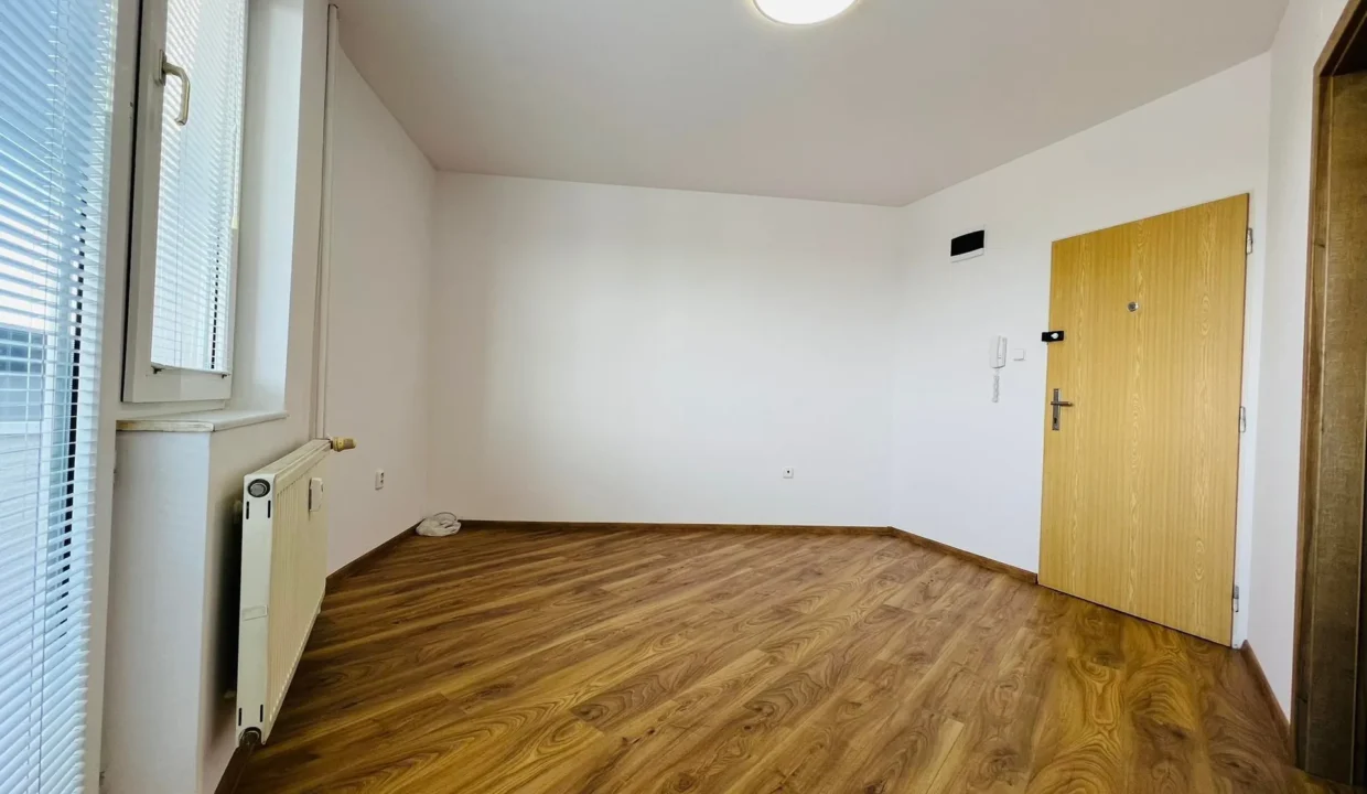 garsonka-s-balkonom-a-po-kompletnej-rekonstrukcii-18-50-m2-trnava-04