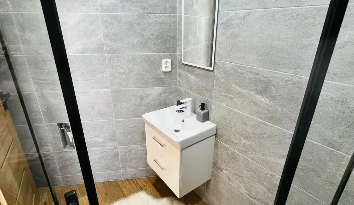 garsonka-s-balkonom-a-po-kompletnej-rekonstrukcii-18-50-m2-trnava-12