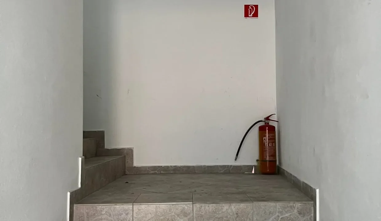 luxusny-3-izbovy-byt-s-terasou-140-m2-sered-13