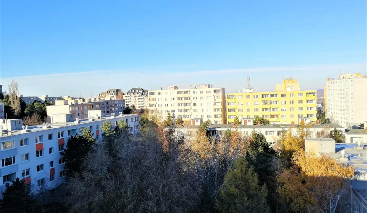 pekny-4-izbovy-byt-s-lodziou-78-m2-cabanova-dubravka-12