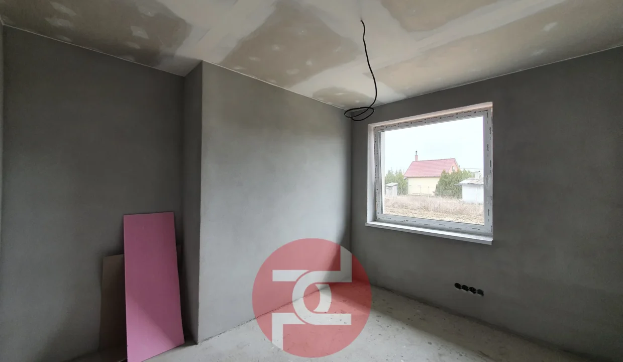 skolaudovany-4-izbovy-bungalov-uzitkova-plocha-90-radosinska-luzianky-08
