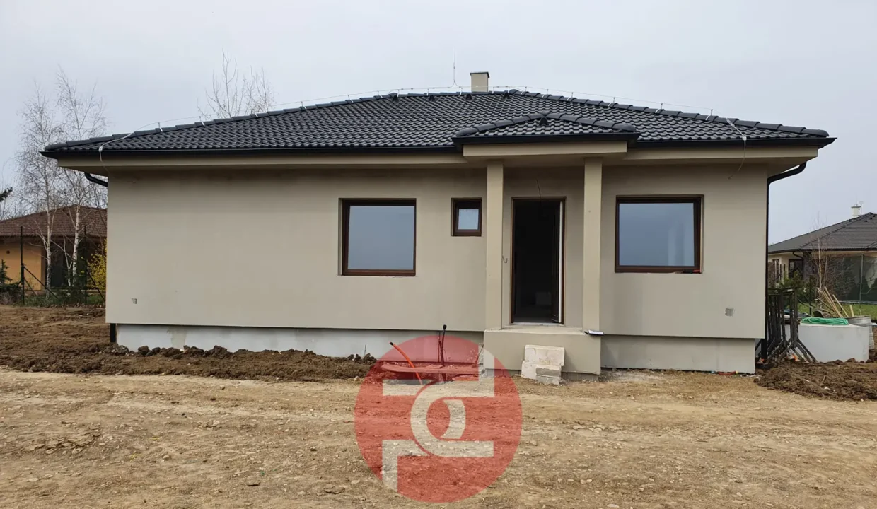 skolaudovany-4-izbovy-bungalov-uzitkova-plocha-90-radosinska-luzianky-15
