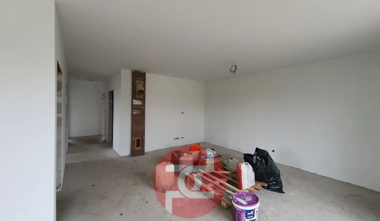 skolaudovany-4-izbovy-bungalov-uzitkova-plocha-90-radosinska-luzianky-20