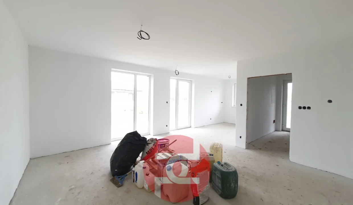 skolaudovany-4-izbovy-bungalov-uzitkova-plocha-90-radosinska-luzianky-28