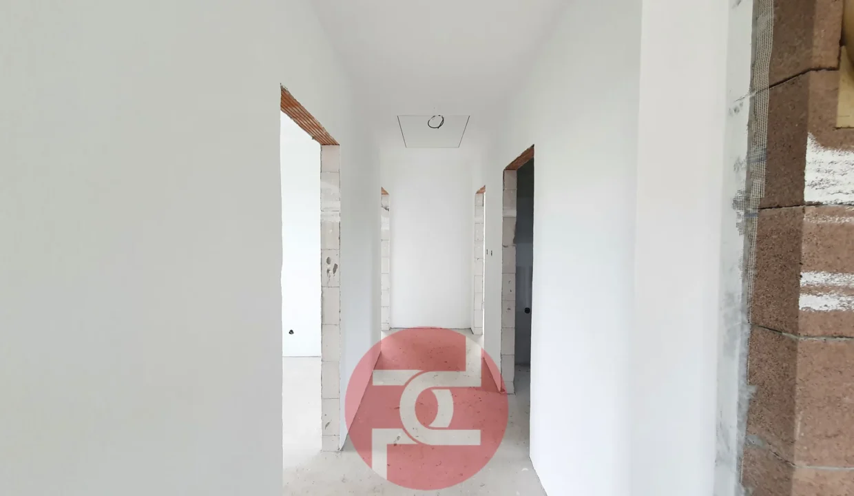 skolaudovany-4-izbovy-bungalov-uzitkova-plocha-90-radosinska-luzianky-31