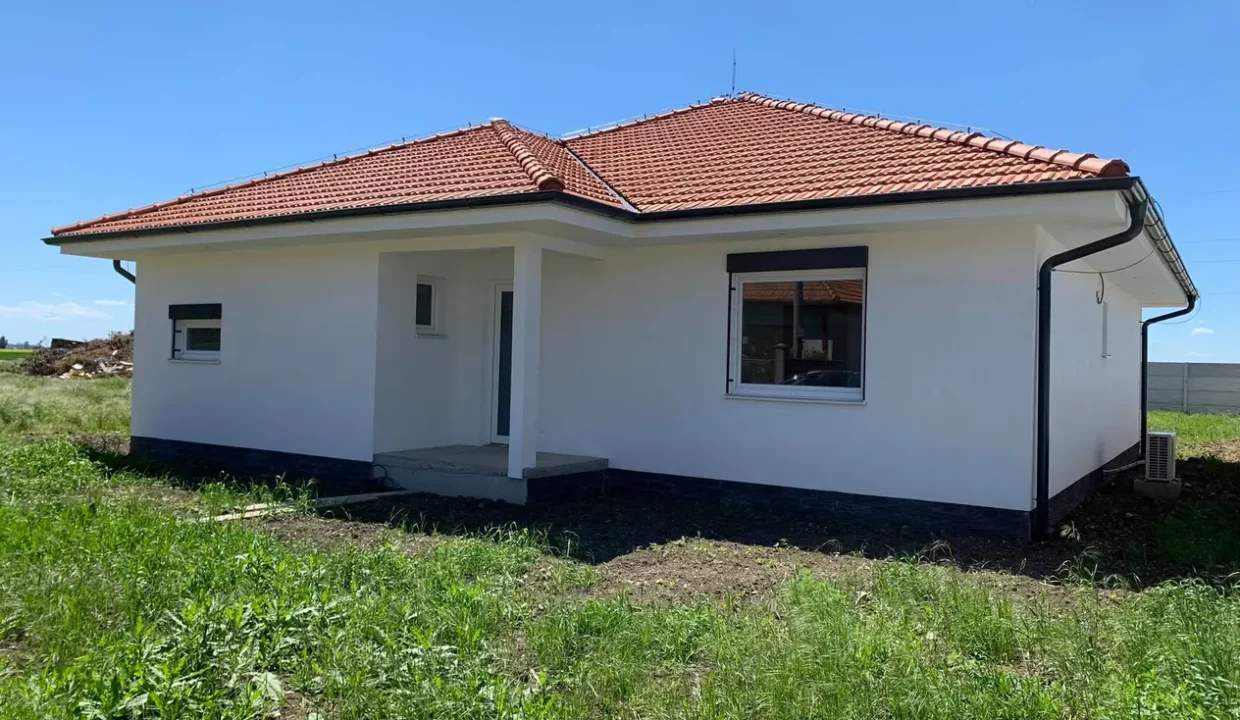 velky-4-izbovy-bungalov-145-55-m2-pozemok-724-m2-vahovce-20