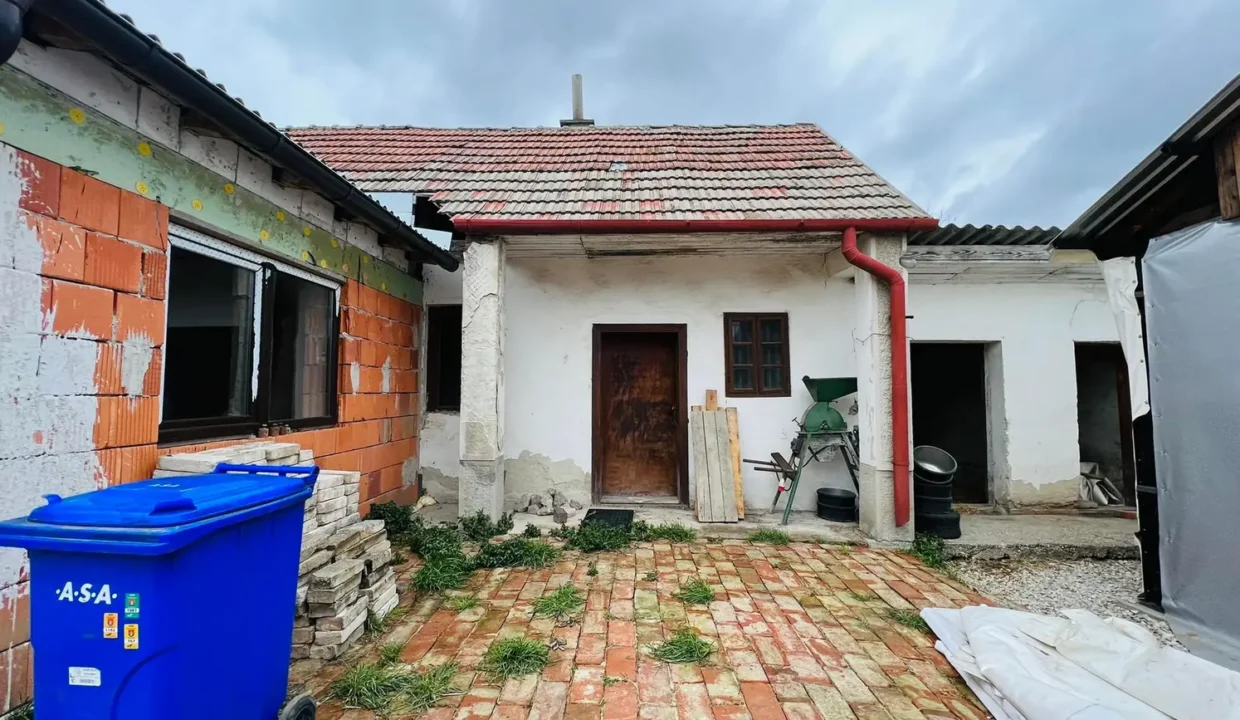 velky-4-izbovy-rodinny-dom-pozemok-1440-m2-horne-saliby-09