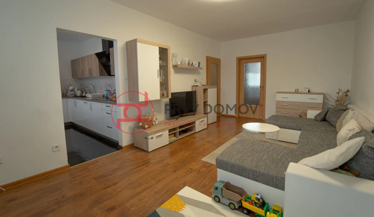 zariadeny-3-izbovy-byt-po-kompletnej-namestie-slobody-sered-07