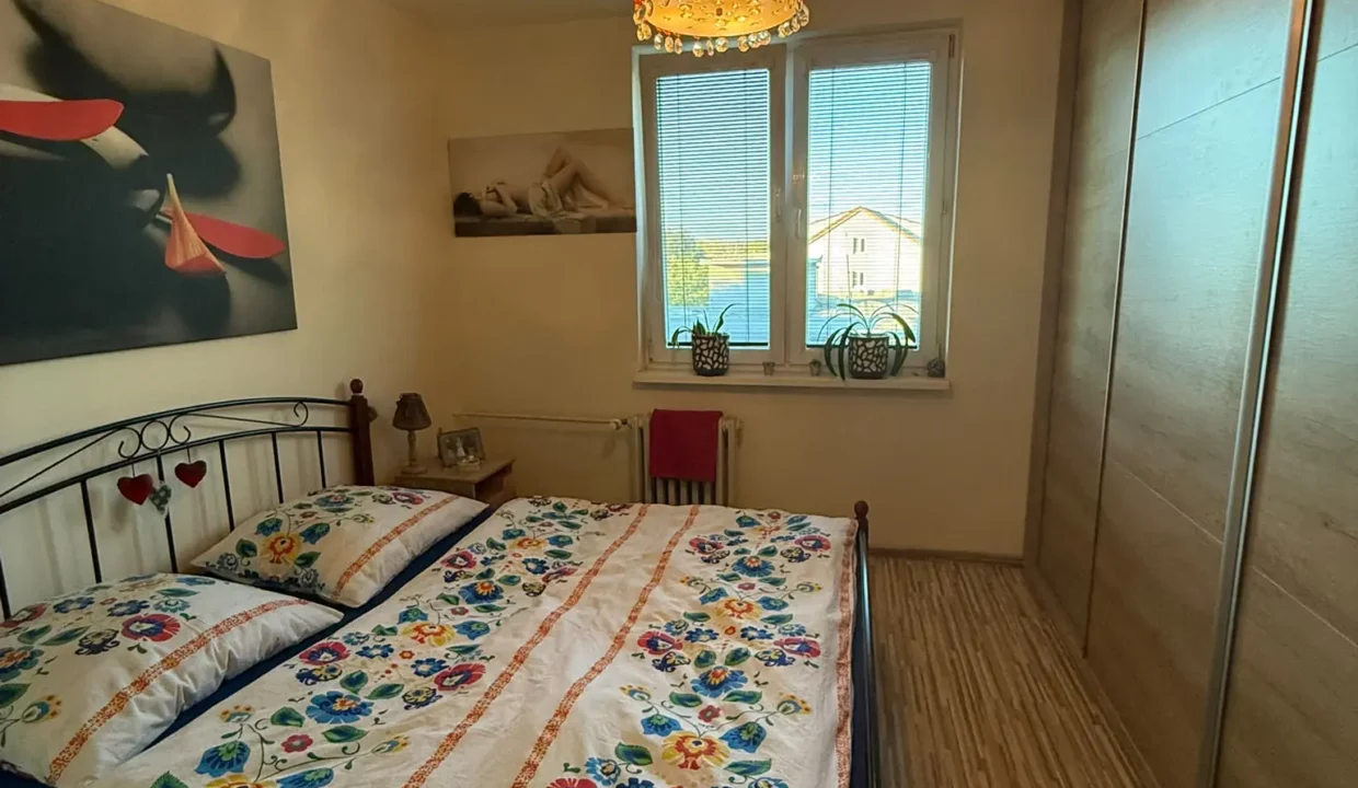 HLOHOVEC Gaštanová 3iz. byt2